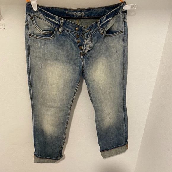 Express Jean Capris - Picture 1 of 3